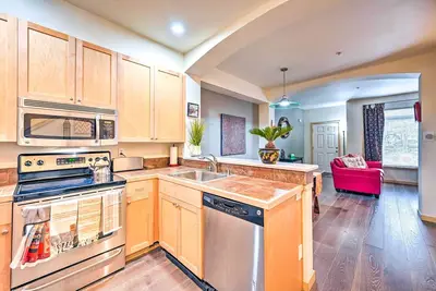 Image de Welcoming Seattle Townhome ~ 10 Mi to Downtown!