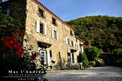 Image de La Vie en Pente Douce - Gîte Wilfred le Velu*** - caché en pleine nature