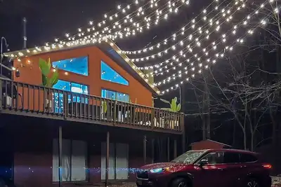 Image de Escape to The Hideout, a modern community just 2 hours from Nyc & Philly