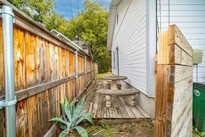 Image de Herb's House