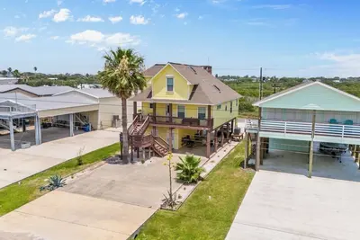 Image de Mellow Yellow in Dolphin Point Poc
