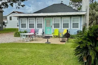 Image de Siren Cove is Close to Beach in Poc