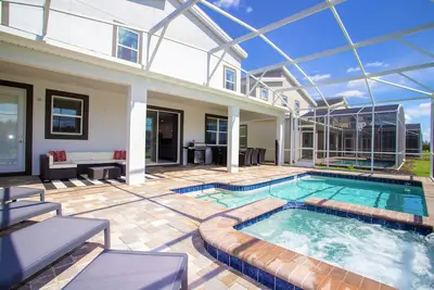 Image de Brand New Retreat âśNear→Disney âś Game Room âś Pool