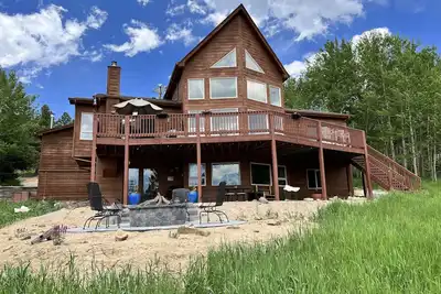 Image de Private, Cozy, and Remote Mountain Apartment in Walk-out Garden Level w/patio.
