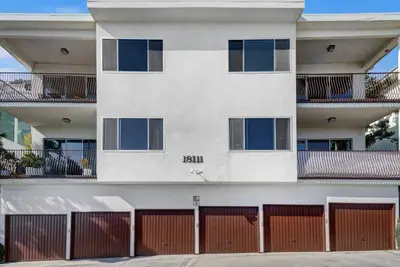 Image de *Ocean View Immaculate Newly Remodeled Walk to Beach Designer Furniture 30 nt mi