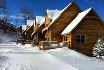 Image de Premier Trailside Property at Sugarloaf
