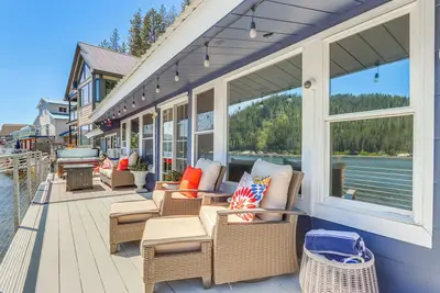 Image de Private Hot Tub: Deer Lake Home w/ Dock Access!