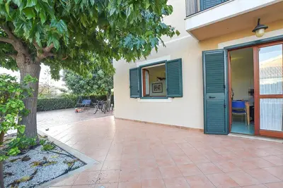 Image de Belle maison Ă Marina di Modica avec.