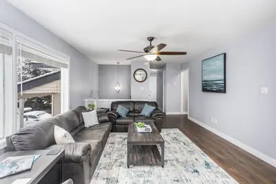 Image de MountainView Getaway - Spacious Home, Sleeps 11