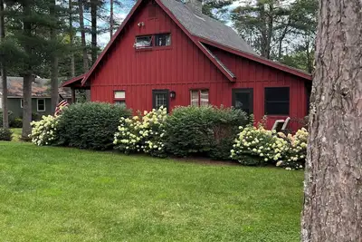 Image de Cozy Lake Cottage sleeps 8