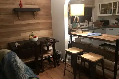 Image de Beach Shack retreat w/bungalow in The Honeysuckles - Behind the ocean!