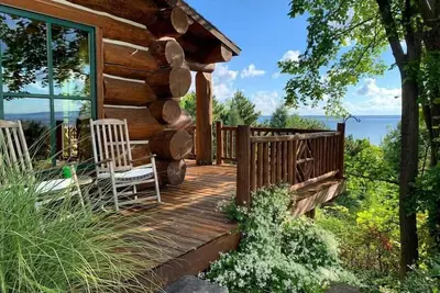 Image de Luxury Waterfront Log Home 15 min from Traverse City w/ Dock