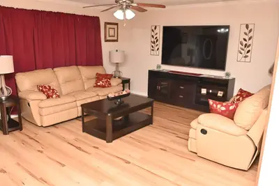 Image de Beautiful 3-bedroom House Close to Ft. Liberty and I-295.
