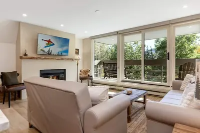 Image de Beautifully Remodeled West Vail Luxury Condo