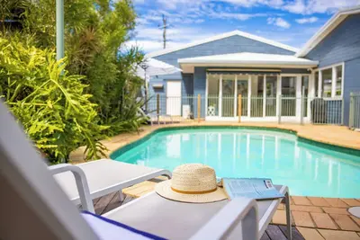Image de Stylish Beach House with Pool, Close walk to Cafes and Beach, Golf Course View
