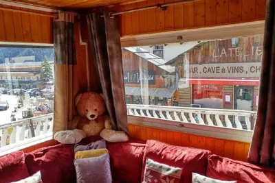 Image de Formidable Chalet Individuel Authentique sur la Place d'Auron