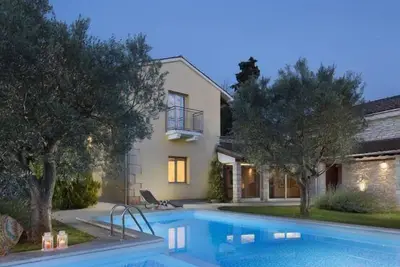 Image de Maison de vacances Kanfanar pour 1 - 8 personnes avec 3 chambres à coucher - Maison de vacances