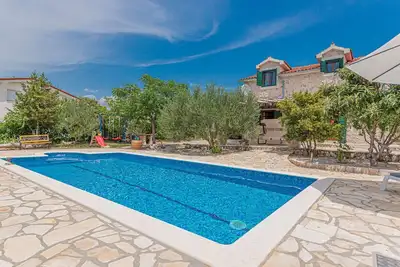 Image de Maison de vacances Sibenik pour 1 - 7 personnes avec 3 chambres à coucher - Maison de vacances