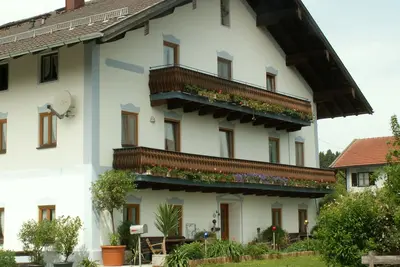Image de Near Chiemsee: Family-friendly vacation on the **** farm, 2 bedrooms.