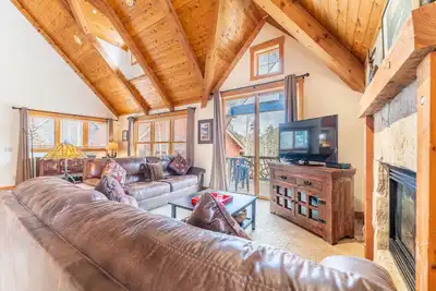 Image de Private Balconies and Huge Windows for Gorgeous Mountain Views!