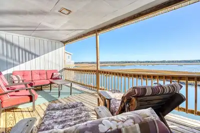 Image de Piney Island Paradise - Waterfront; Pier & Patio!