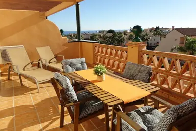 Image de Attic, large terrace. 2 Km. from Fuengirola. Wyndham Resorts Mijas-Costa area.