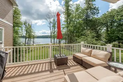 Image de Hot Tub, Dock & Walkable Access to Deep Creek Fun