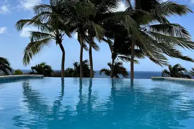 Image de Luxury Villa unobstructed OceanViews, Pool, 8guests, 8min to beach, Restaurants