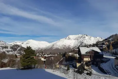 Image de 150m du centre station, 3ème étage, parking, télévision, casier à ski, 30m², Les 2 Alpes