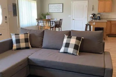 Image de Bridge To Zion Home! Minimal, Clean, & Cozy