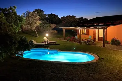 Villa with private pool and tennis, with wi-fi near Castelsardo