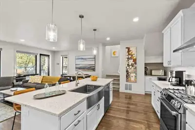 Image de Sherman Avenue / Downtown! Family & Pet Friendly