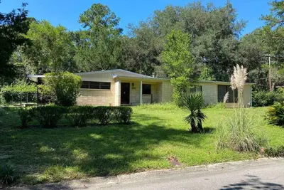 Image de Gator Getaway ~ quiet & pet friendly