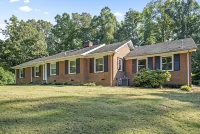 Image de Campfire Fun! Hike + Bike | Hot tub w\/ King Bed