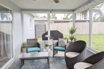 Image de Beachy-Modern, Pet-Friendly Home in Clearwater, perfect for multi-month getaways