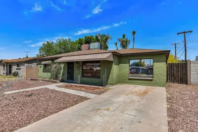 Image de Cozy 3 Bedroom House mins from Dt Phx & Airport