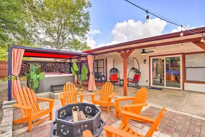 Image de San Antonio Home w/ Hot Tub & Arcade Games!
