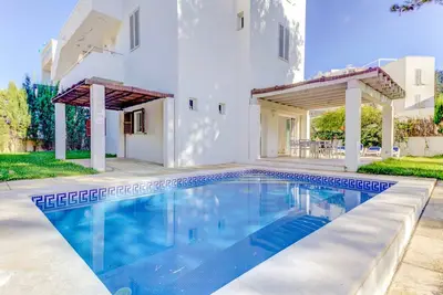 Image de Charming Cala San Vicente Villa | Private Pool | Villa Pins | Resort Centre Location