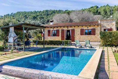 Image de Quaint Mallorca Villa | Eu Clos | 2 Bedrooms | Private Pool & Outdoor Bbq Area | Alcudia
