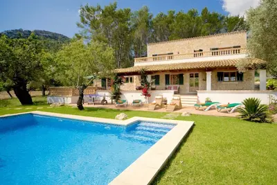 Image de Charming Mallorca Villa | Beautiful Gardens And Views Of The Mountains | Can Vista | 5 Bedrooms | Pollensa