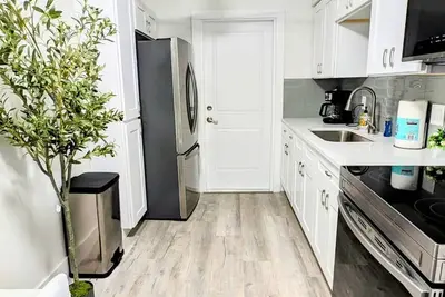 Image de MySunsetView 6 Unit2 2bed1bath+Pool 3 min to Beach