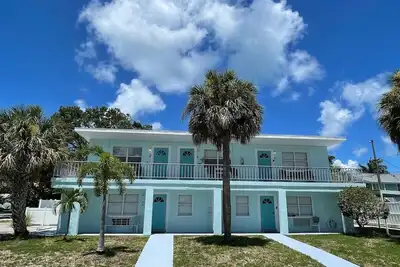 Image de Seabreeze Blue Unit 4 1bed 1bath + Queen Sleeper