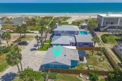 Image de Blue Ocean ~ Excellent Location ~ One house off the Beach!