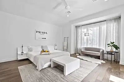 Image de Modern Townhome near Galleria - Garage Gym / Private Backyard