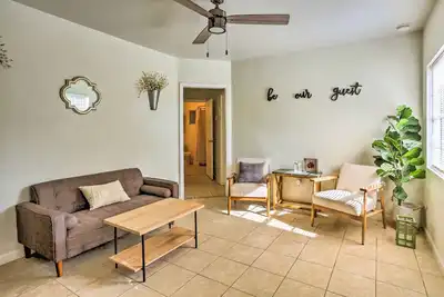 Image de Kingsburg Home w/ Patio ~ 22 Mi to Fresno!