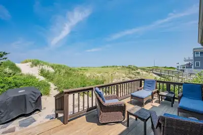 Image de Oceanfront Home on Sagamore Beach with WiFi