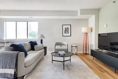 Image de Amazing Pentagon City 2br w/ W/D & Gym, nr Metro, by Blueground