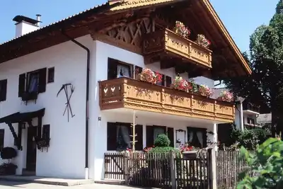 Image de Sunny studio with balcony in the quiet heart of Partenkirchen