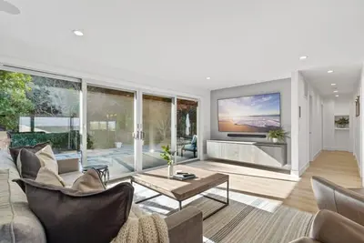 Image de @ Marbella Lane - 3br w/sweeping views of Bay Area