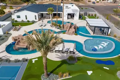 Image de Palm Ridge Resort by LuxeKey I Resort Home w/ Lazy River, Pickleball & Putt Putt Golf